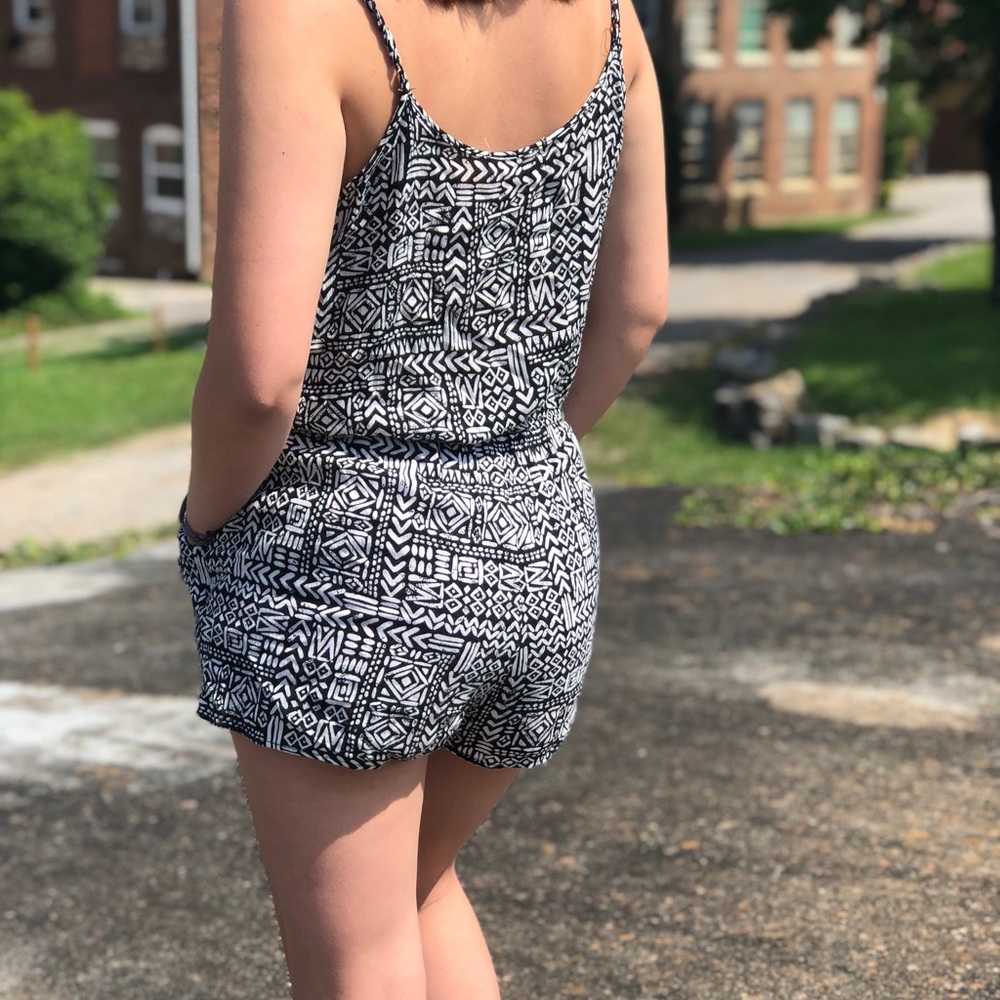 Aztec print romper - Picture 3 of 3